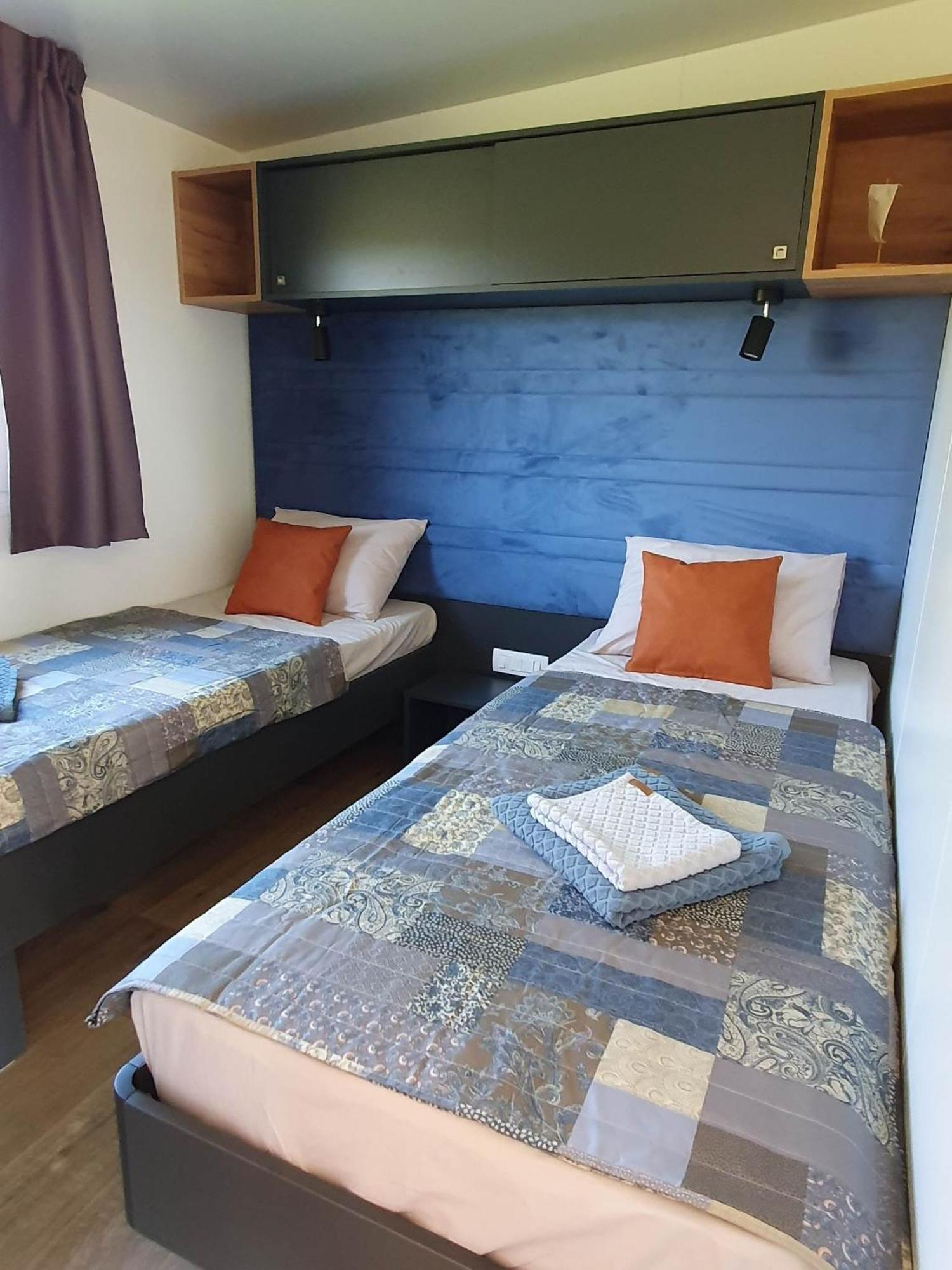 Mobile Homes Karlo & Dino Pula Room photo
